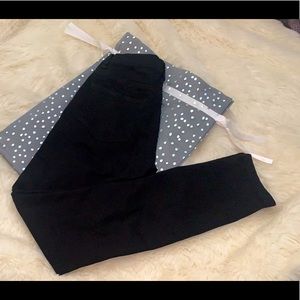 FOREVER 21 Black Wash Skinny Jean